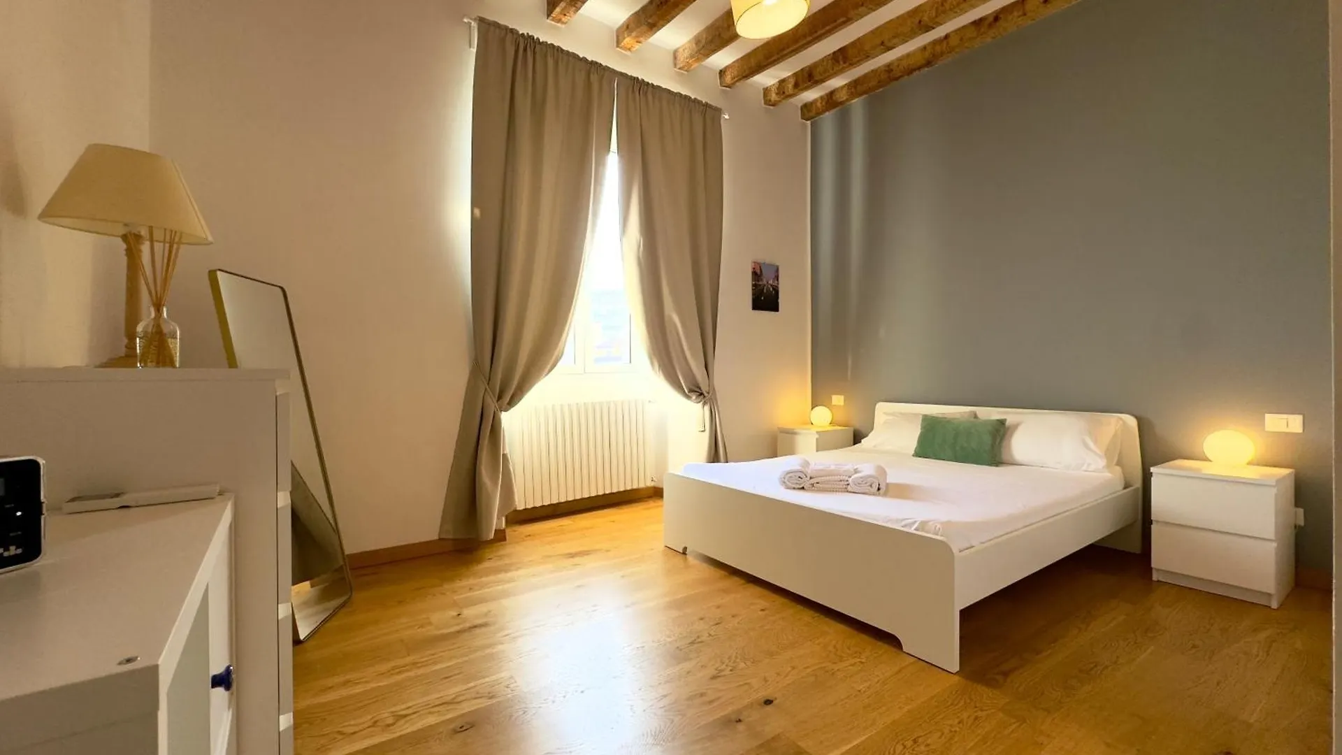 Cosy Navigli Apartment Milan 0*,