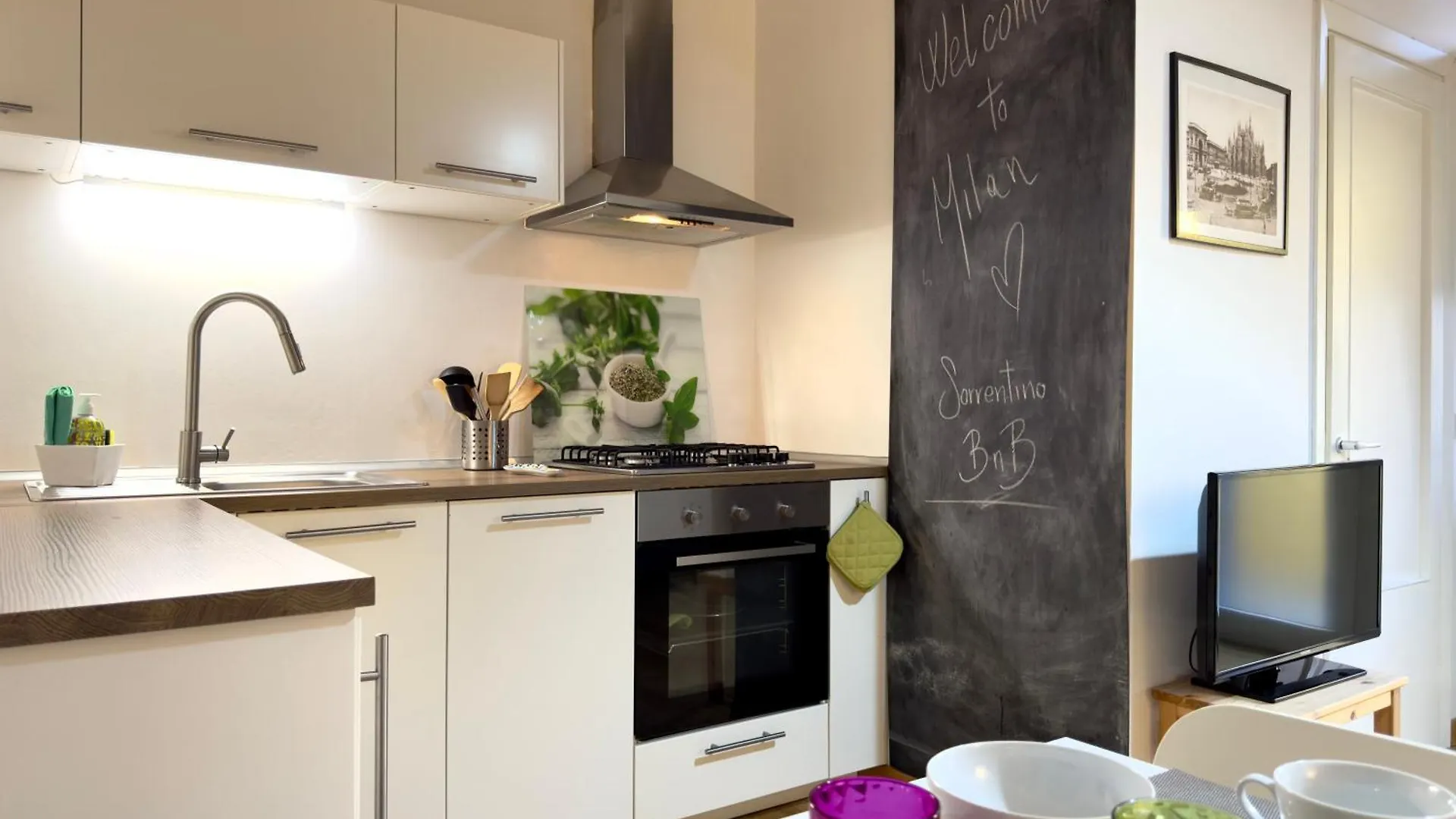 Cosy Navigli Apartment Milan Italy