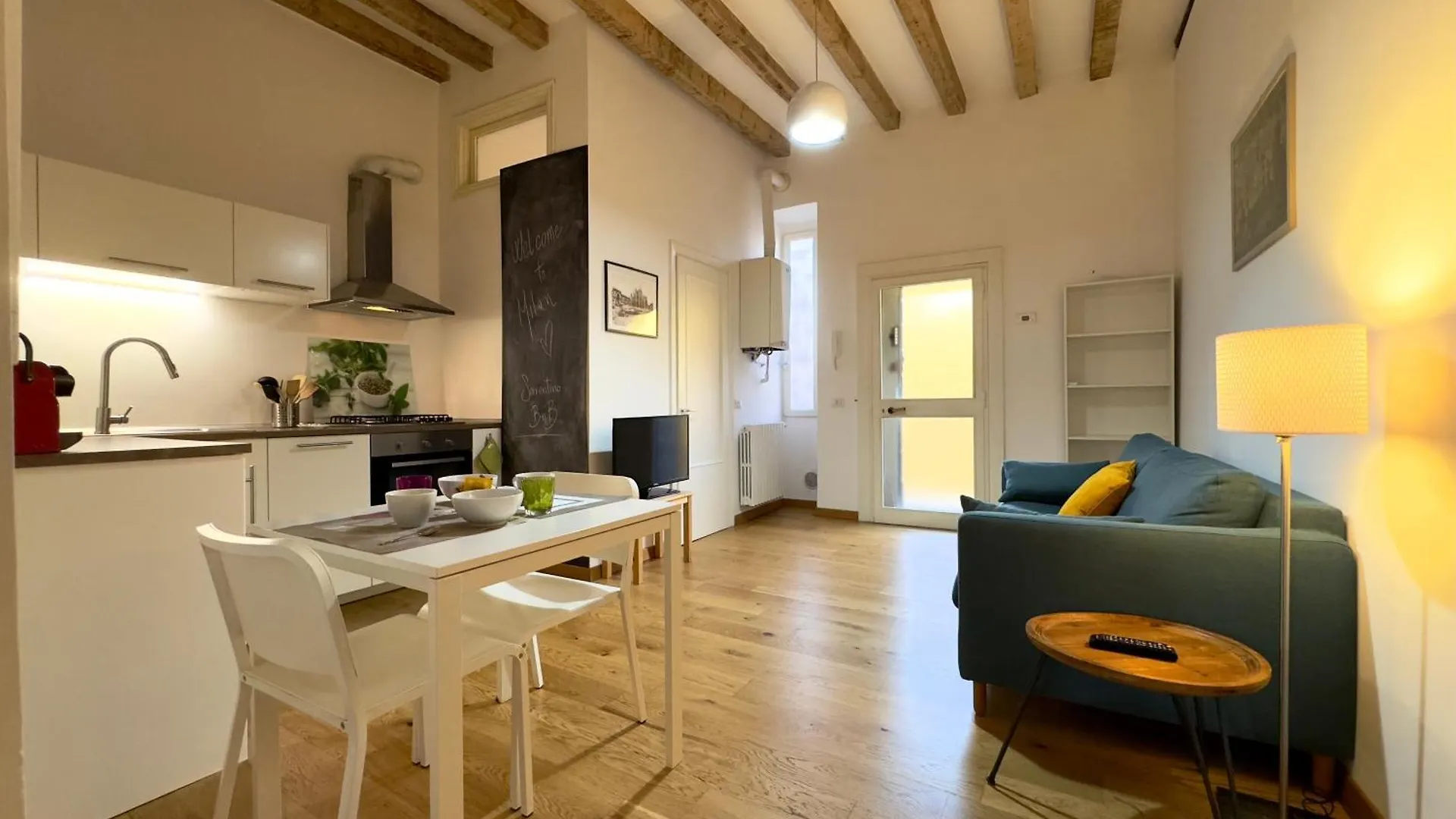Cosy Navigli Apartment Milan